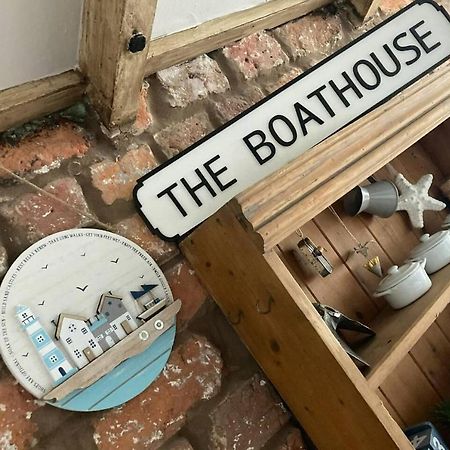 Stunning Quirky 2-Bed Cottage In New Brighton Wallasey Bagian luar foto