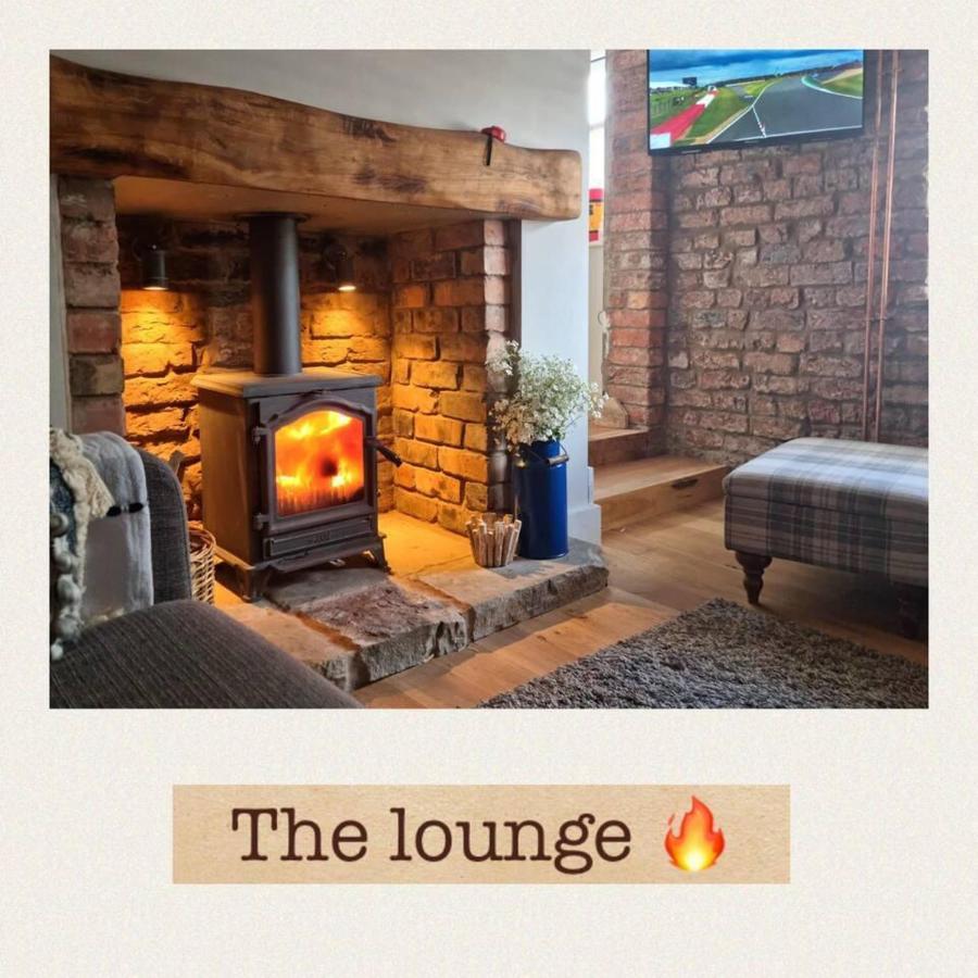Stunning Quirky 2-Bed Cottage In New Brighton Wallasey Bagian luar foto
