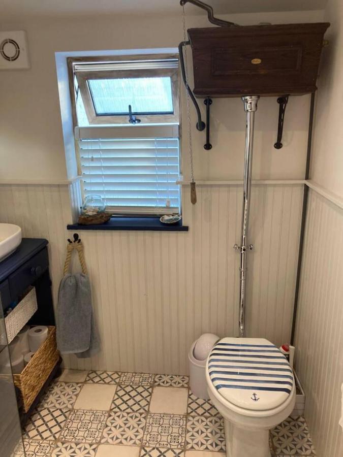Stunning Quirky 2-Bed Cottage In New Brighton Wallasey Bagian luar foto